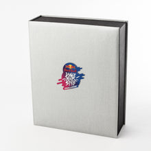 Load image into Gallery viewer, Custom design gift box for the trophies