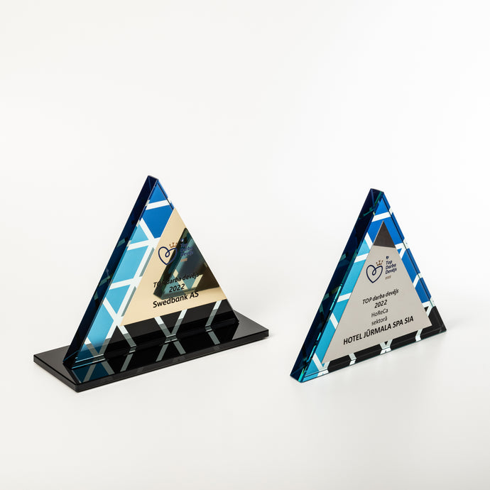 Bespoke glass award with uv flat bed print