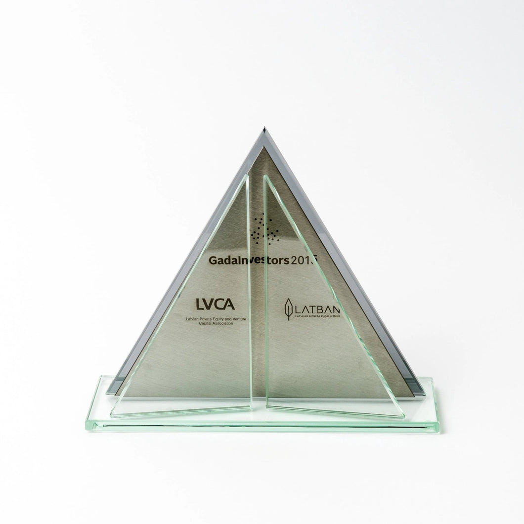 Bespoke glass metal award_individual design_Awards and Medal Studio