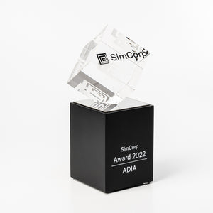 Custom glass cube tropy. Custom classic design award.