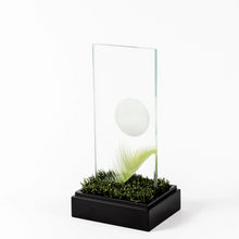 Load image into Gallery viewer, Custom golf glass award RO8 awards and medal studio